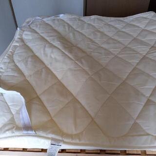 ニトリのベッドパットの画像