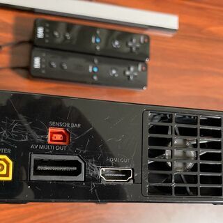 任天堂 Wii U 本体 (プレミアムセット 32GB、クロ)＋リモコン、ヌンチャク、クラシックコントローラPRO、モーションプラスの画像