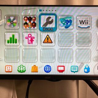 任天堂 Wii U 本体 (プレミアムセット 32GB、クロ)＋リモコン、ヌンチャク、クラシックコントローラPRO、モーションプラスの画像