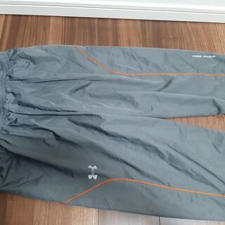 UNDER ARMOUR（アンダーアーマー）グレーハーフパンツ