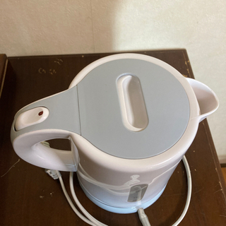 電気ポット　1000円→700円値下げの画像