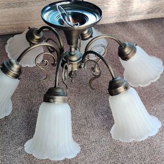 【中古】シャンデリア　60w✕6の画像