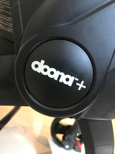 ベビーカーにもなるチャイルドシート　doona＋（ドゥーナ）