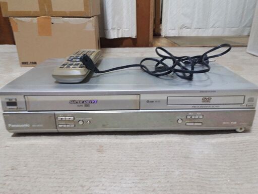 パナソニックVHSDVDプレーヤーNV-VP30