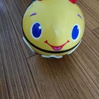 コロコロ逃げ回る玩具