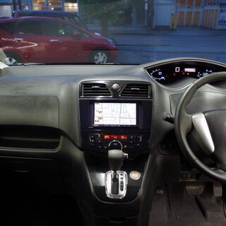 日産 セレナ ハイウェイスター S-HYBRID エアロモード (黒)の画像