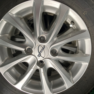 中古品スタッドレスタイヤ(155/65 R14)の画像