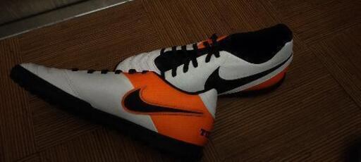 新品未使用品 NIKE スパイクシューズ TIEMPO