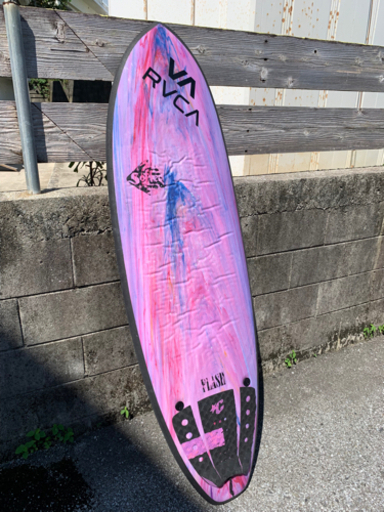 Softech5.7サーフボードセット。