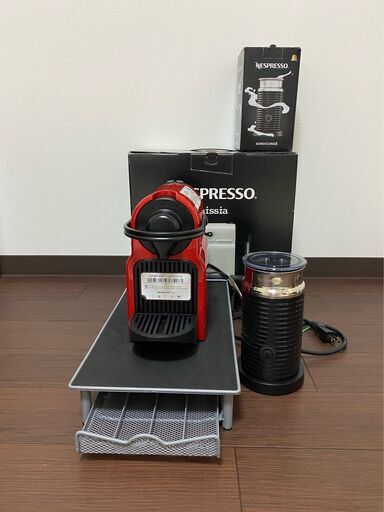 Nespresso ネスプレッソ　コーヒーメーカーとエアロチーノ、カプセルホルダー式