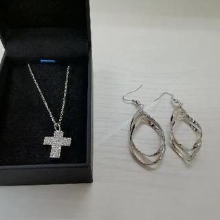 598◇未使用◇シルバーネックレス＆フックピアス