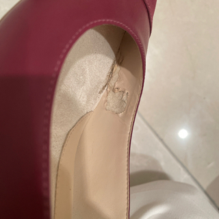 【定価3万、数回のみ着用】コールハーン　COLE HAAN 赤　パンプスの画像