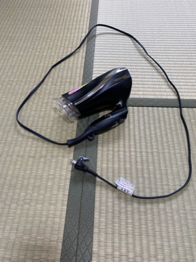 【元値8,000円ほどで購入】TID2200 ヘアードライヤー SALON de TESCOM ブラック