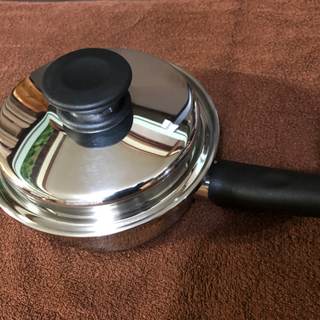 アムウェイ　新品未使用箱入り　小ソースパンの画像