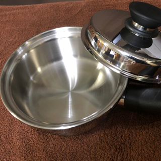 アムウェイ　新品未使用箱入り　小ソースパンの画像