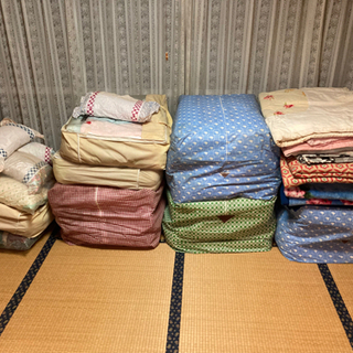 プロフ確認を！　布団類差し上げます！　長府豊城町エリア1