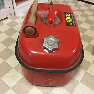 ガソリン携行缶　20リッターの画像