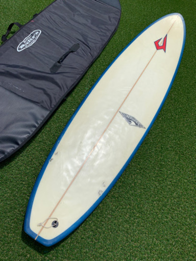 サーフボード　ミッドレングス　ケース＆フィン付き