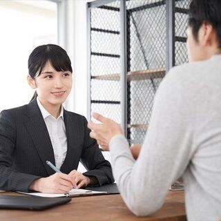 しっかり稼いで夢を追いたい人大募集！シフト自由、日払いOK！（楽...