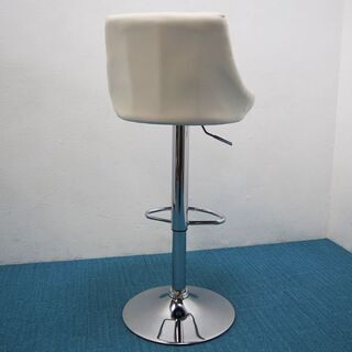 白色 カウンターチェア 使用1年程度 ① HA11の画像