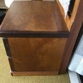 木製鏡台　スリムドレッサー　2段収納引き出し　手作り？カバー付きの画像