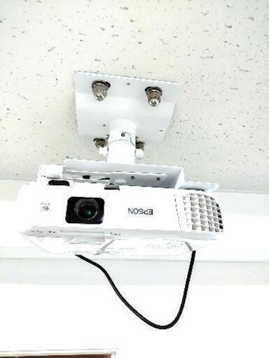 《半額》大型プロジェクター(EPSON EB-S05)