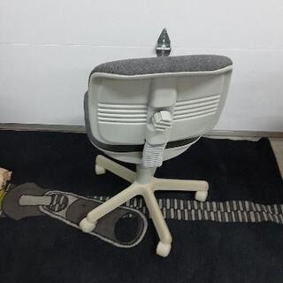 オフィスチェアの画像