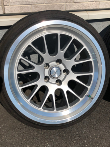 BRAVO Racing 18インチ　タイヤホイールセット