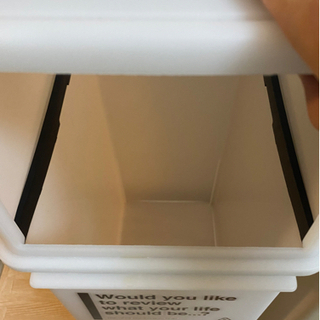 【決定済】ニトリ カフェ風ゴミ箱の画像