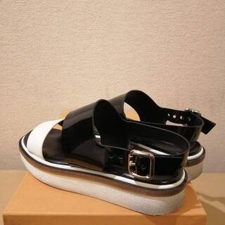 TOD'S Sandalo Basso 23A Fasce Sandalsの画像