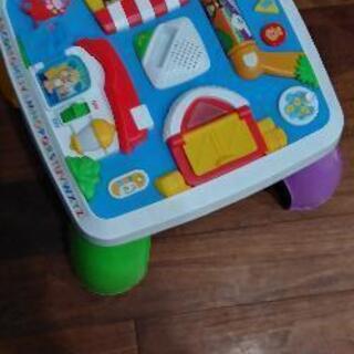 フィッシャープライス　バイリンガルテーブル