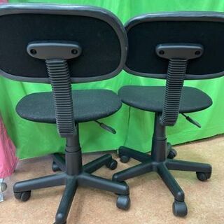 【無料】事務椅子2脚　お譲りします。の画像