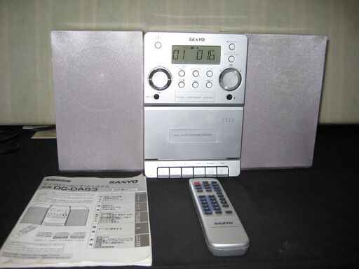 商談中‼再値下げしました。サイズ手頃なマイクロコンポーネントシステムSANYO:DC-DA83(S)(中古品)・木製スピーカーボックス採用