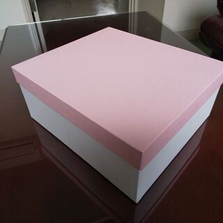 貼り箱を無料であげます。(計70個)取引日時限定です！の画像