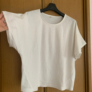 ホワイトレース柄Tシャツの画像