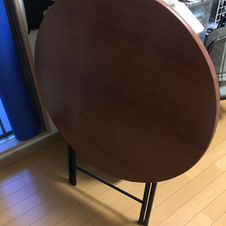 折りたたみ丸テーブル