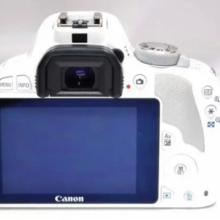 ❤️おすすめ一眼レフ❤️Canon EOS kiss X7❤️ホワイトカラー❤️の画像