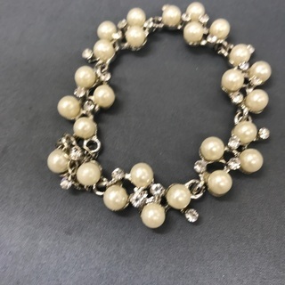 510◎ブレスレッドとピアスのセットの画像