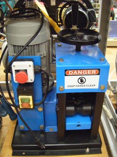 電動ワイヤストリッパー　中古品