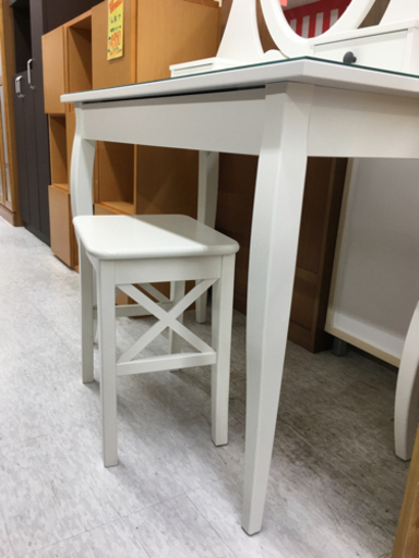 IKEA ドレッサー　ホワイト　イス付き
