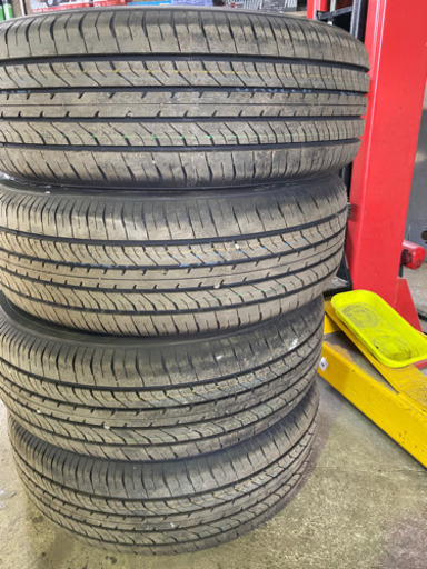 205/60R16 ノア、ヴォクシーサイズ バリ溝