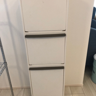 3段ゴミ箱の画像