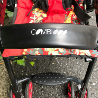 combi  B型ベビーカーの画像