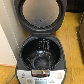 炊飯器の画像
