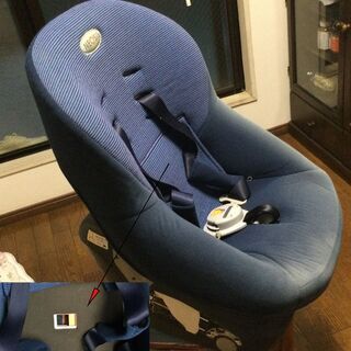 コンビのチャイルドシート、シンプルで頑丈な作りです