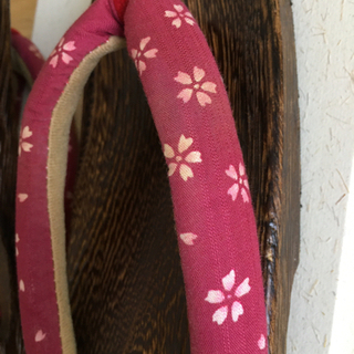 【受け渡し予定者あり】浴衣下駄　差し上げますの画像