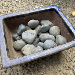 植木鉢　小サイズ　玉砂利入り　現状品
