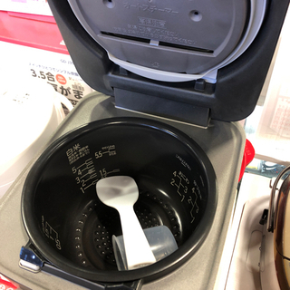 0818-003 【未使用品】炊飯器 HITACHI 2019年式