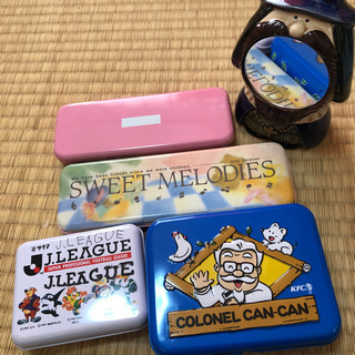 缶ペンケースやシャーペン等