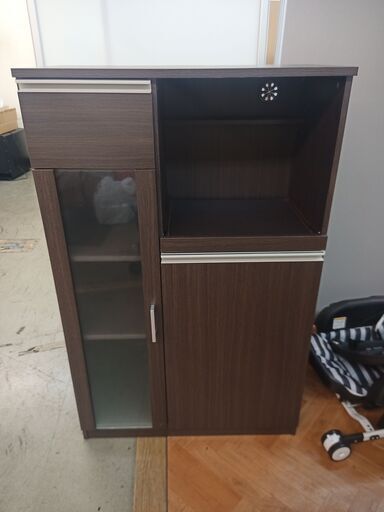 ニトリ製レンジ台　美品　サイズ　横75　奥40　高119